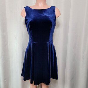 B. Darlin Sleeveless Velvet Fit And Flare Dress Junior's Size 1 / 2 Navy NWT
